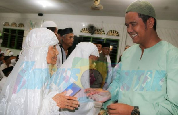 Tahun 2020 ini, Pemerintah Kabupaten (Pemkab) Bintan, telah menyiapkan anggaran Rp 8,8 miliar untuk membayar insentif bagi guru ngaji, imam mesjid, penjaga mesjid, fardu kifayah, Pengelola TPU dll