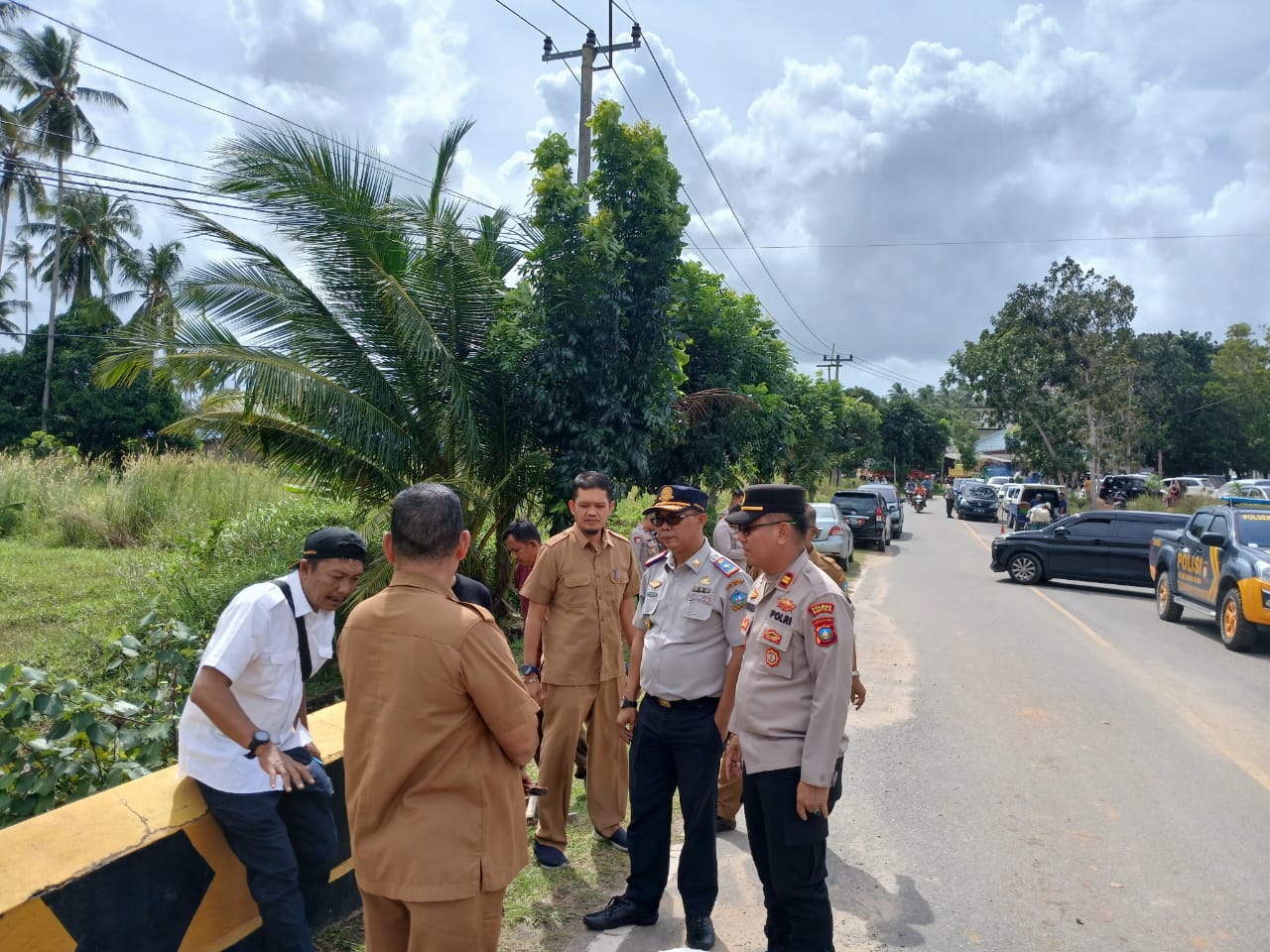 Akses Jembatan Pasar Kawal-Kangka Terhambat, Pemkab Bintan Respon Cepat Pasang Plat Penutup Badan Jalan