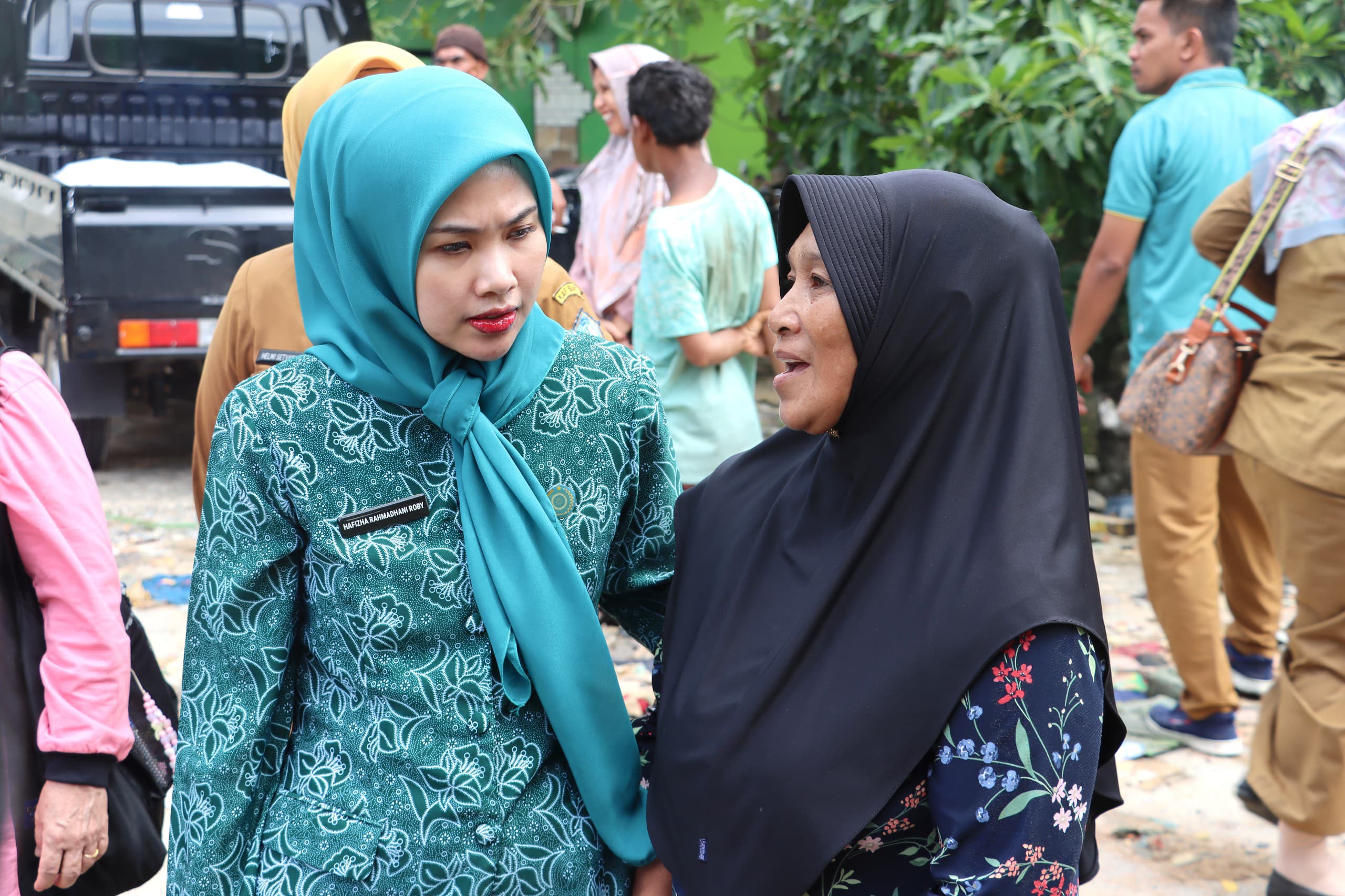Hafizha Kunjungi Warga Terdampak Cuaca Ekstrem di Mentigi Laut