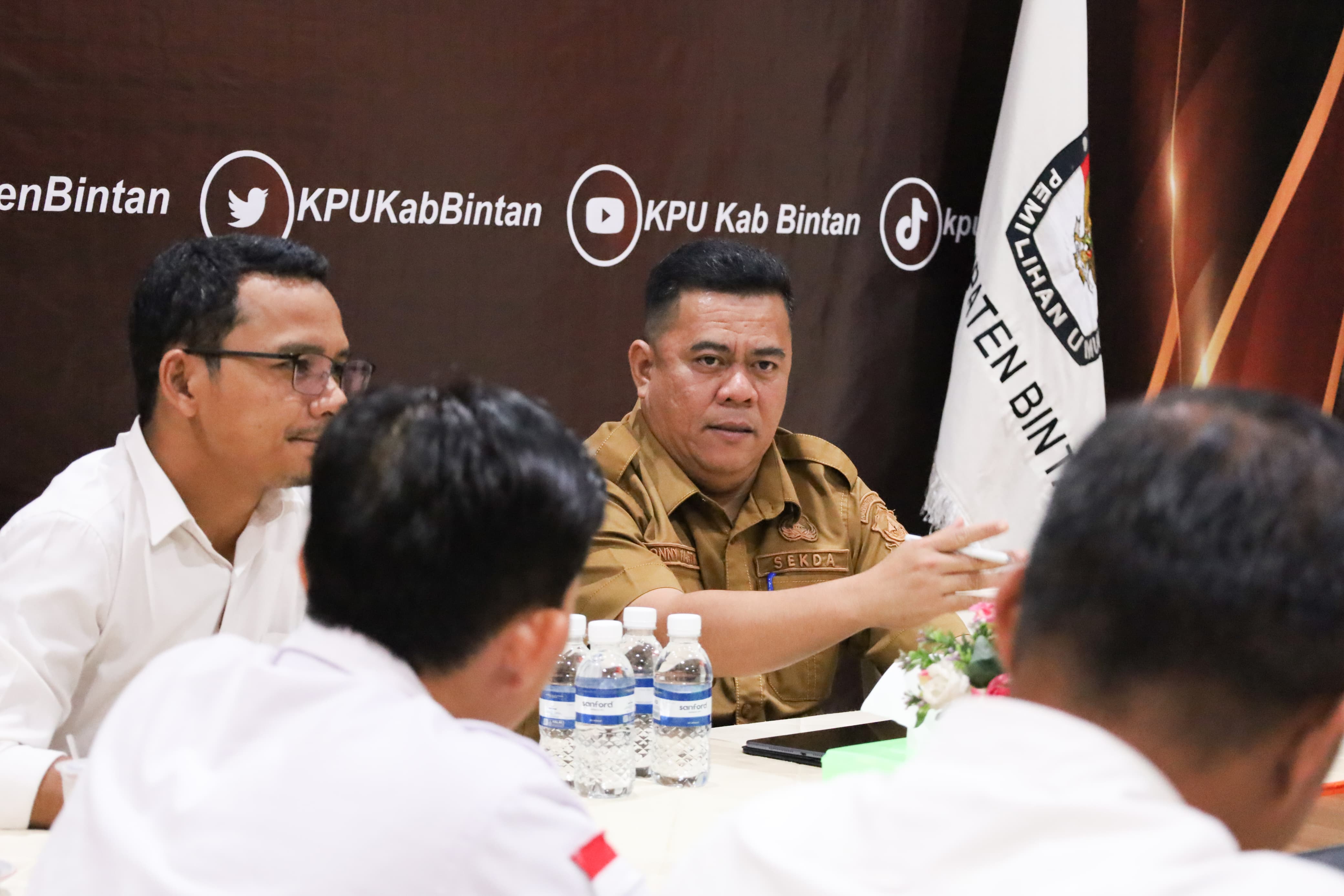 Sekda Bintan Kunjungi KPU Bintan, Koordinasi Tahapan Hasil Pilkada Serentak 2024