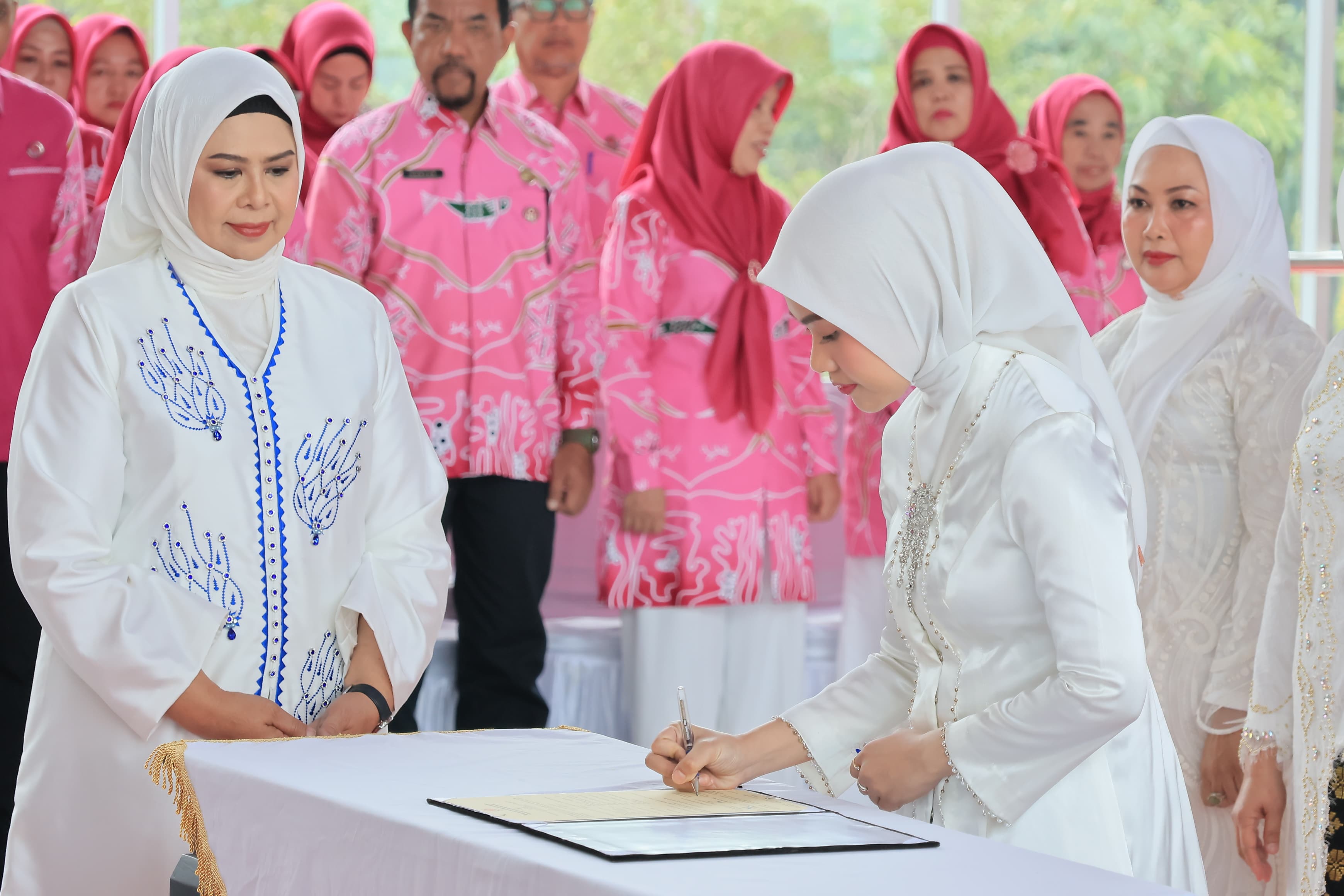 Dilantik Sebagai Ketua Dekranasda, Hafizha Optimis Produk Lokal Bintan Mampu Bersaing di Pasar Global