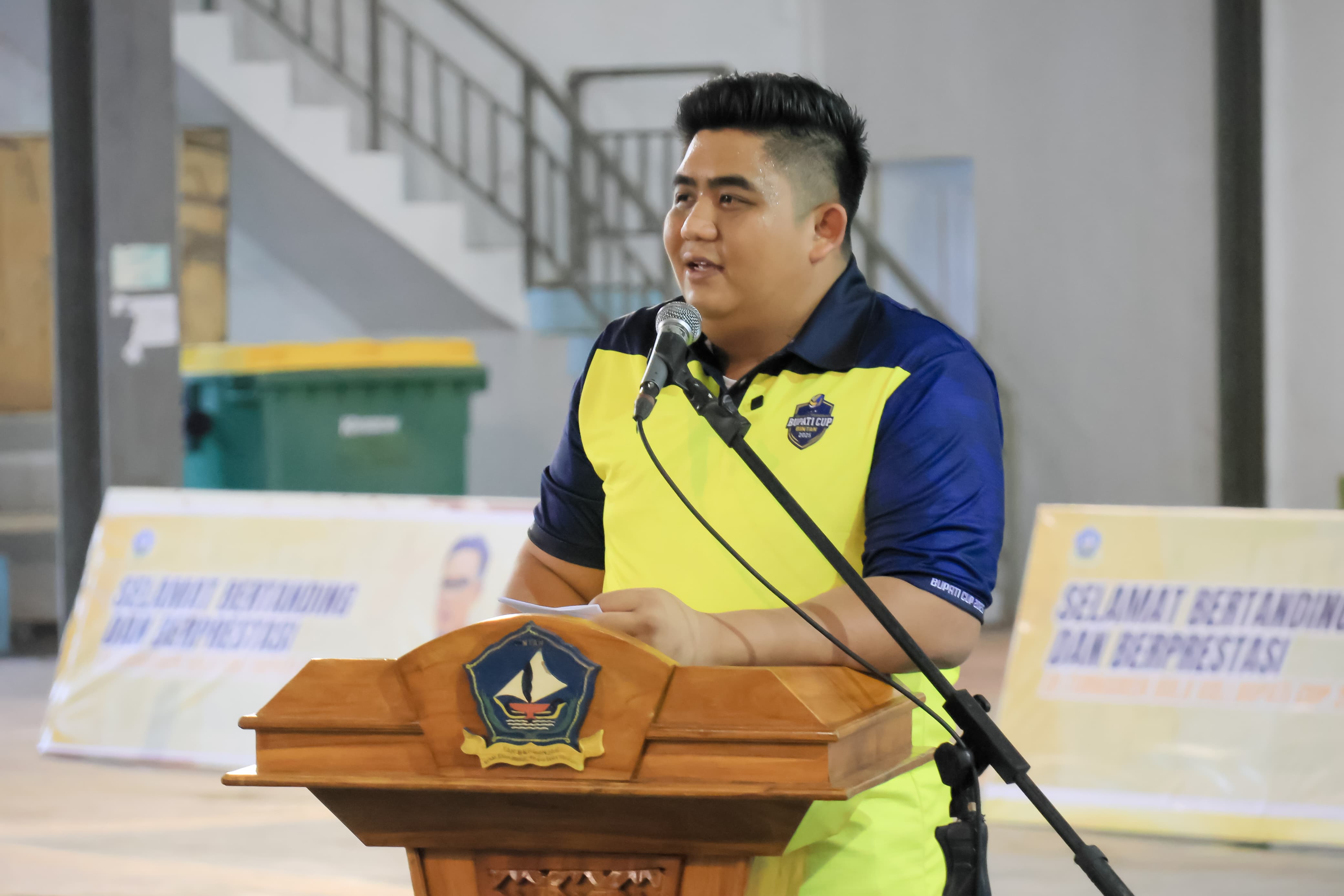 Bupati Bintan Resmi Buka Turnamen Bola Voli Bupati Cup 2025 di Bintan Timur